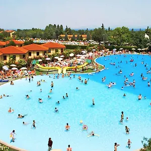 https://camping-bella-italia-in-peschiera-del-garda-gardasee.hotelinveneto.com