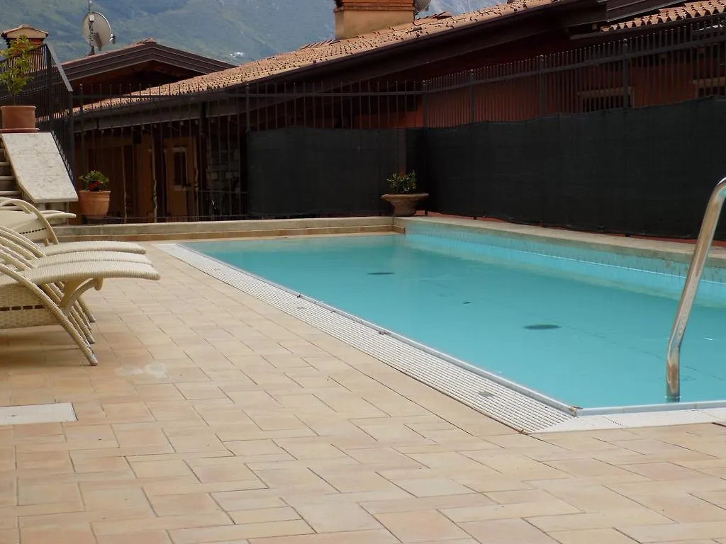 Villa Seriola Limone sul Garda Apartment
